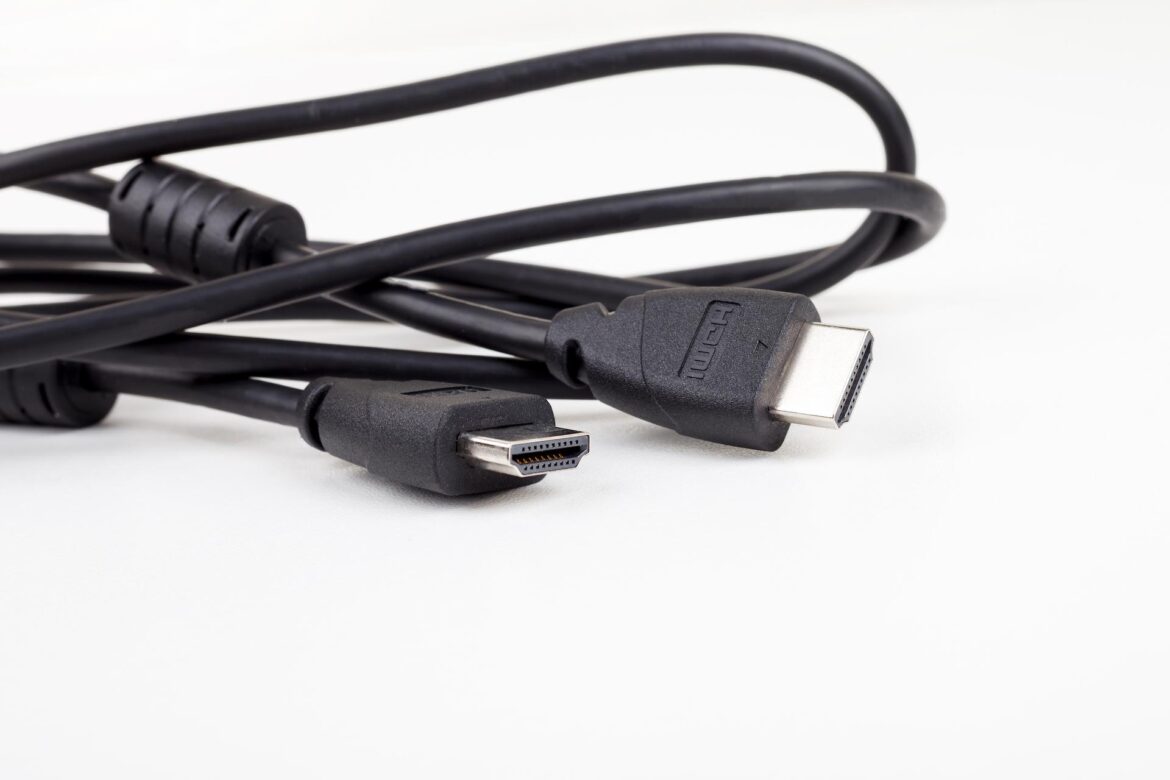 Order the HDMI Cable to transfer the File Faster Without Data Missing