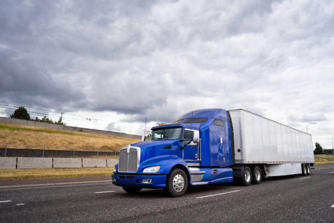 Anahuac Transport – Safety Tips For Truck Drivers In The Transport Industry