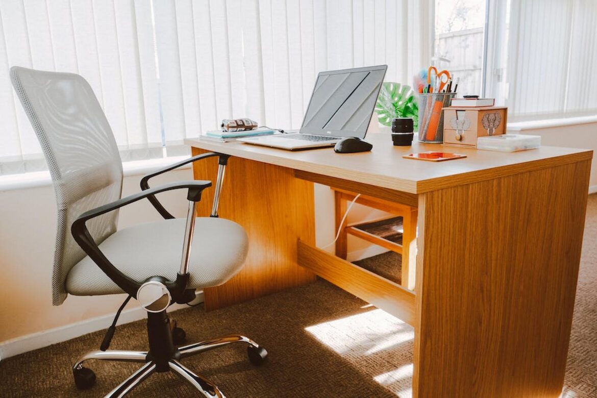 Quality and Style: Exploring the Range of Office Furniture Offered by London Suppliers