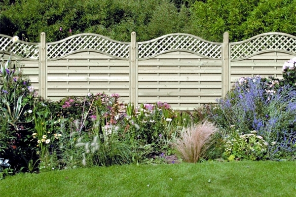 Plastic Fences For The Beauty Of Garden